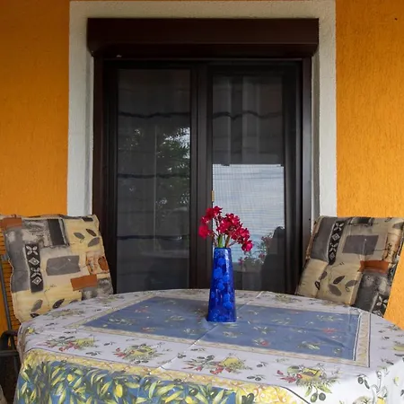 Olive Garden & Sea Apartment *