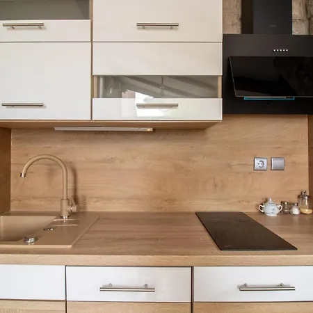 Olive Garden & Sea *